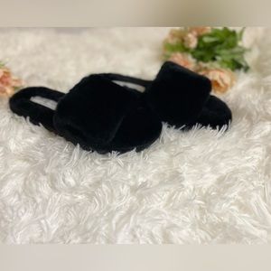 Chinese Laundry Women's Rally Furry Slide 8 black